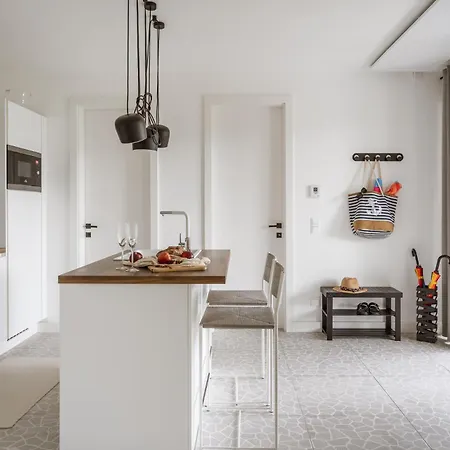 Staymoovers - Gerlitzen & Ossiachersee Panorama, Nur 700m Zur Kanzelbahn شقة